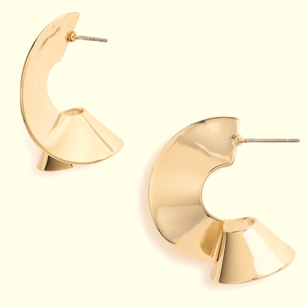 Gold Flat spring Hoop Earrings